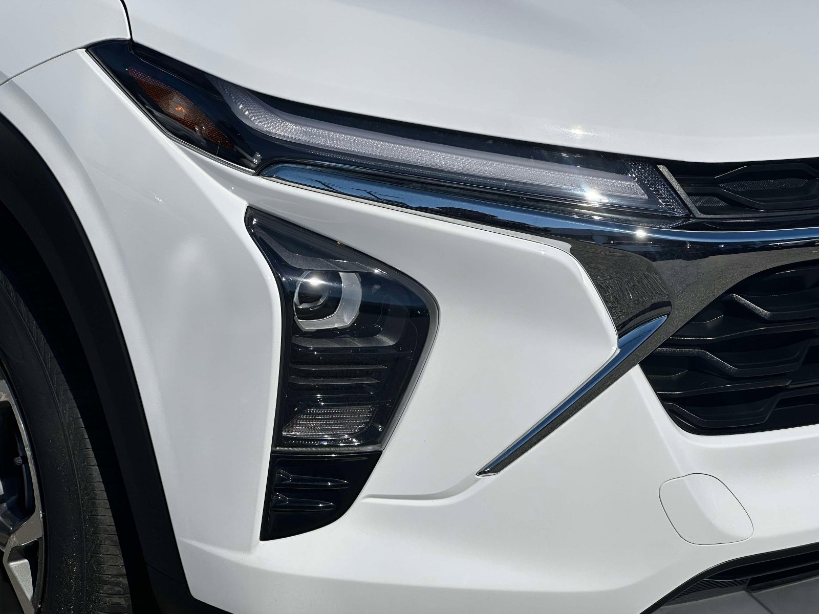 Used 2024 Chevrolet Trax LT w/ Driver Confidence Package FWD image 8