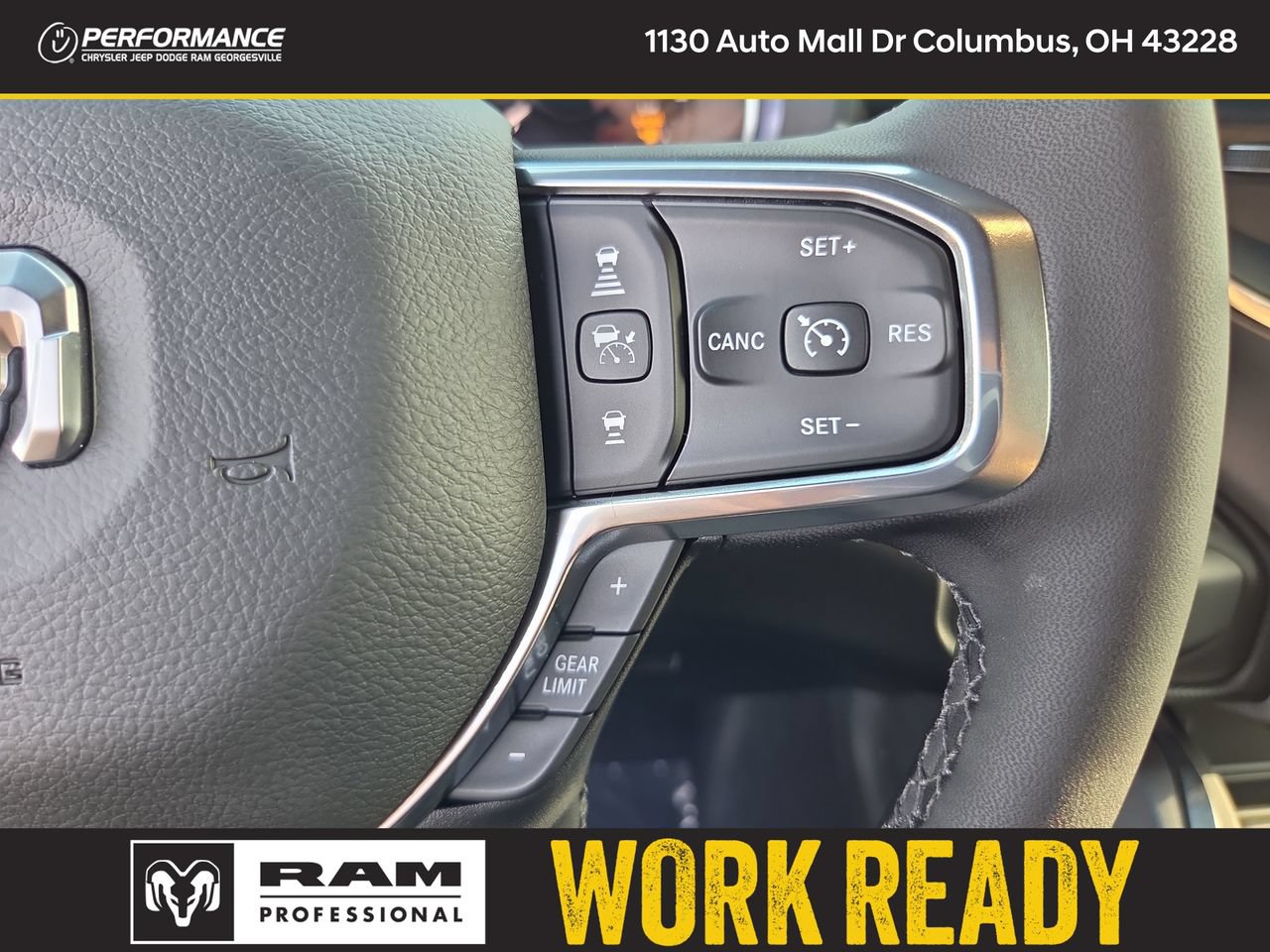 New 2026 RAM 2500 Laramie AWD/4WD image 32