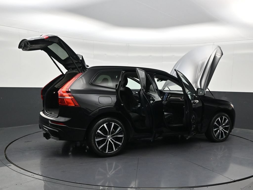 Certified 2024 Volvo XC60 B5 Plus w/ Protection Package Premier AWD/4WD image 30