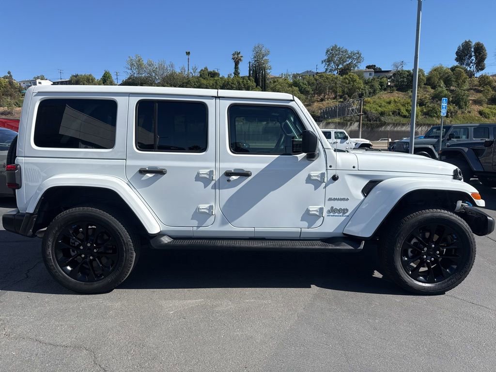 Used 2023 Jeep Wrangler Unlimited Sahara AWD/4WD image 10