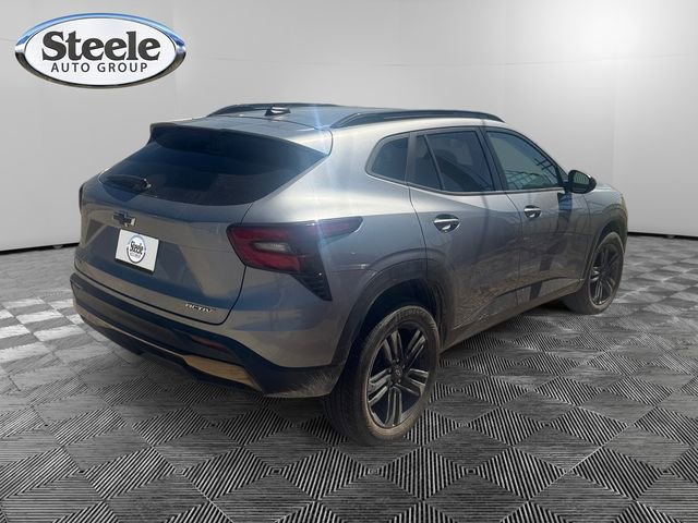 Used 2024 Chevrolet Trax ACTIV w/ Sunroof Package FWD image 5
