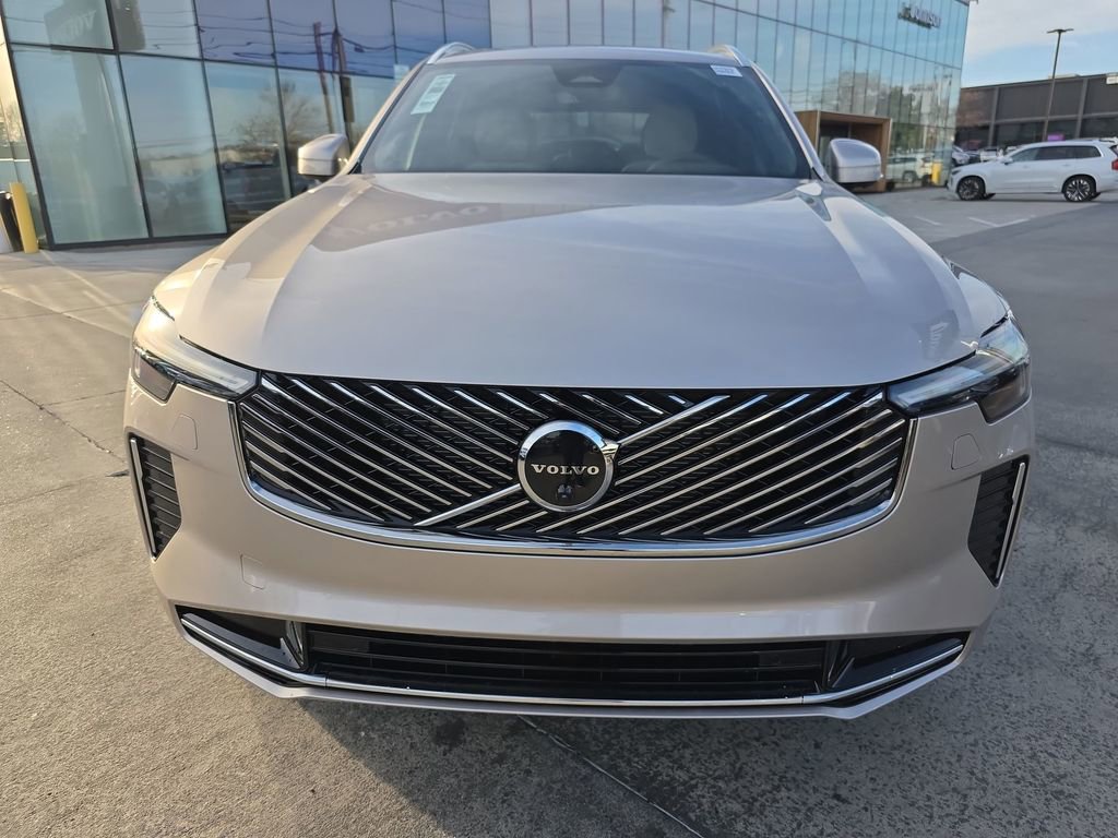 New 2026 Volvo XC90 B6 Plus w/ Protection Package Premier image 2