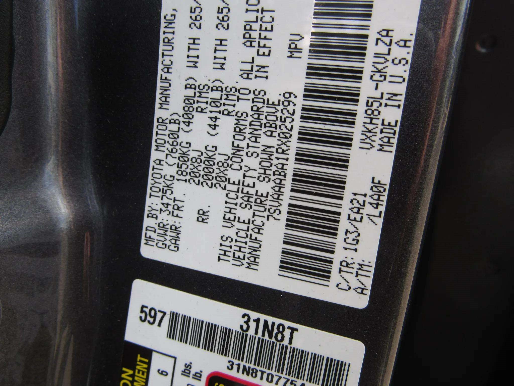 Used 2024 Toyota Sequoia Limited AWD/4WD image 30