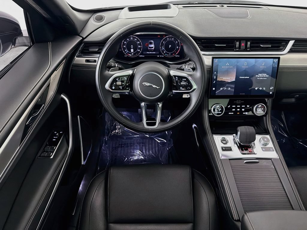 Certified 2025 Jaguar F-PACE R-Dynamic S AWD/4WD image 24