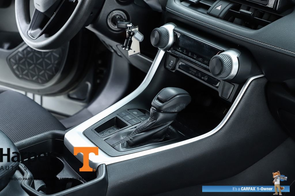 Used 2020 Toyota RAV4 LE image 33