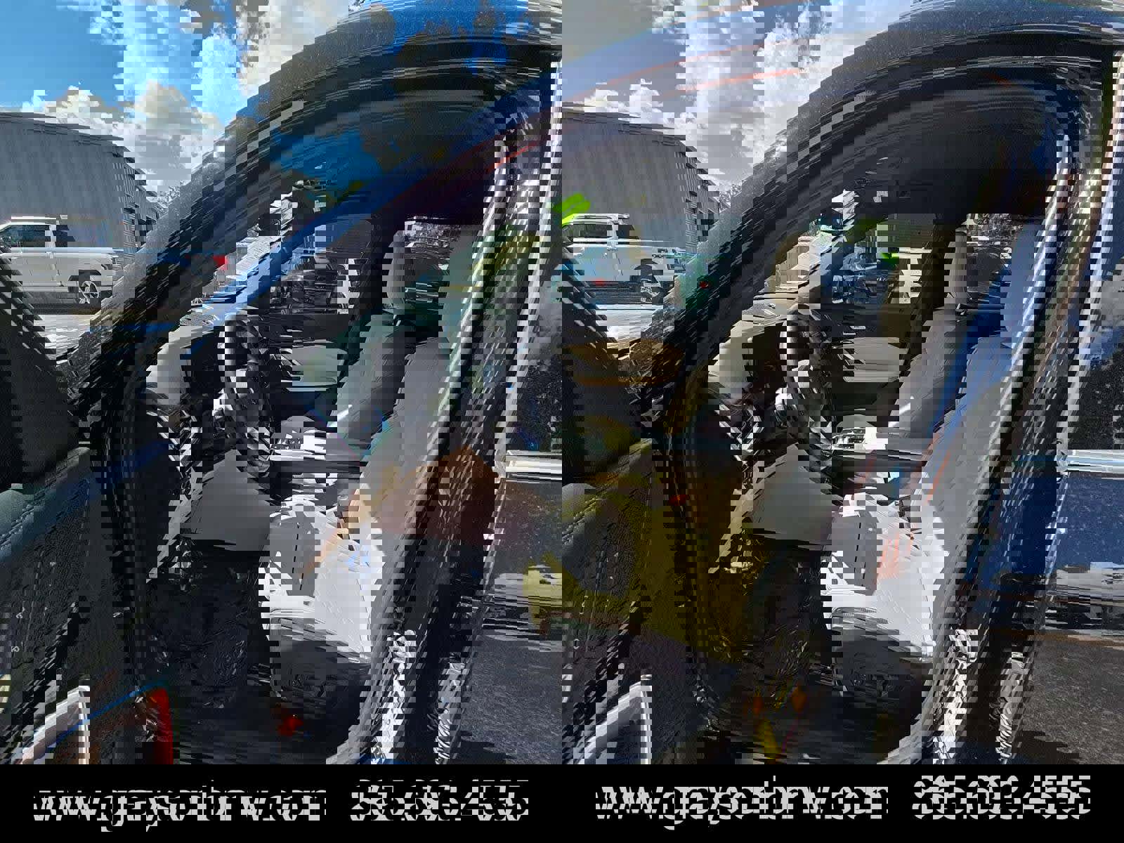 Used 2023 BMW X1 xDrive28i image 10