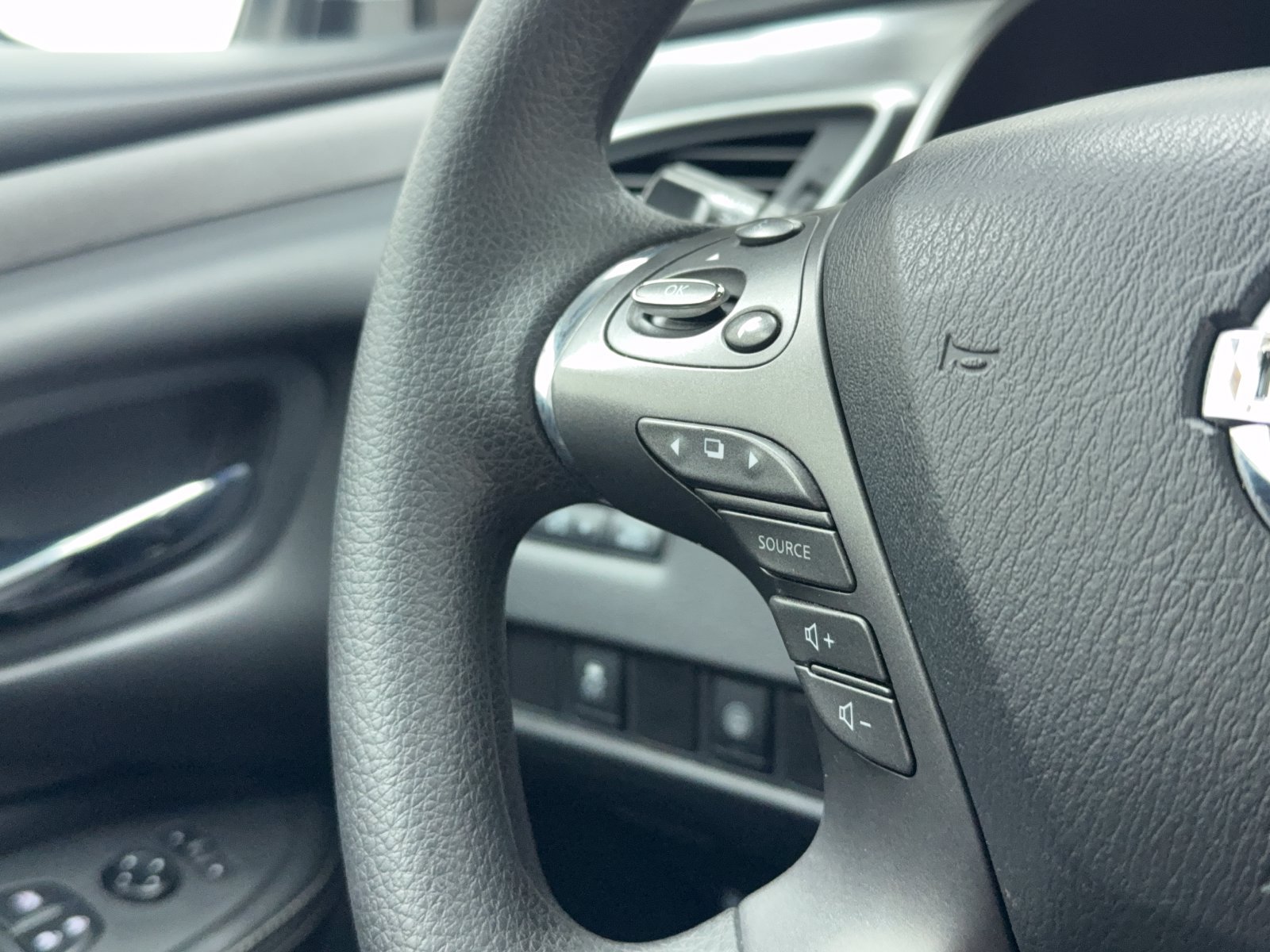 Used 2021 Nissan Murano S FWD image 31