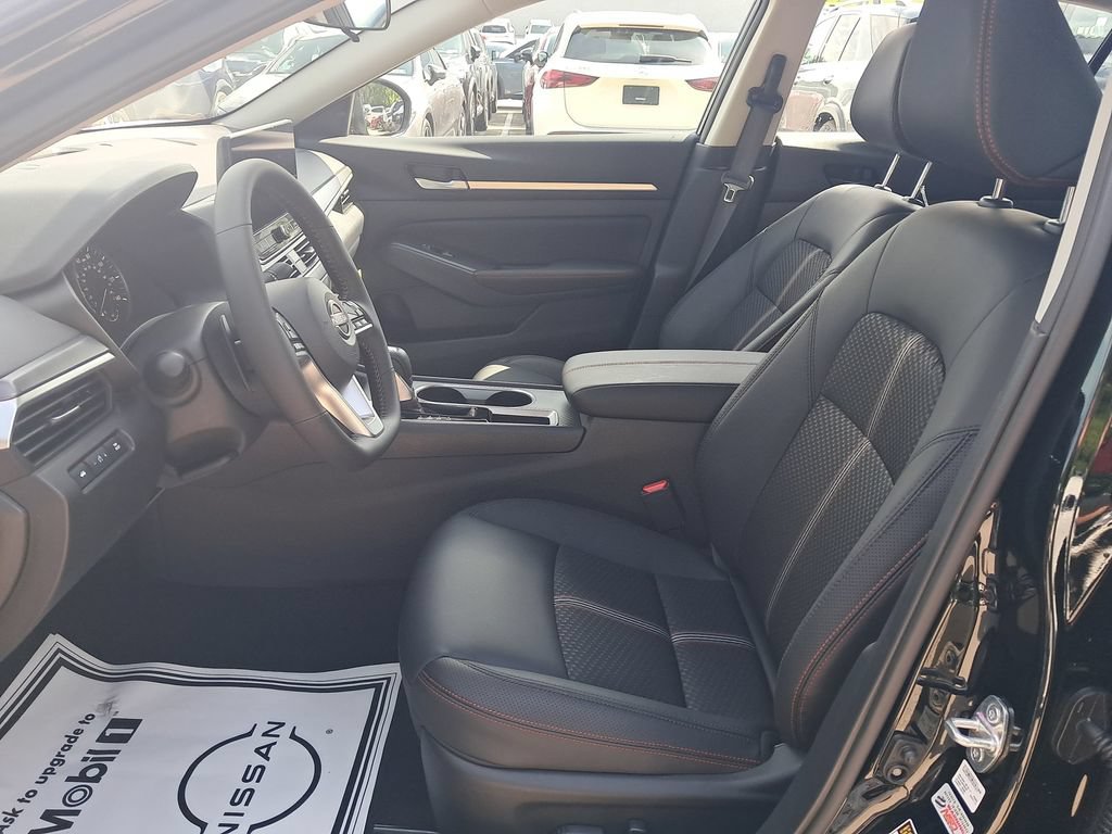 New 2026 Nissan Altima 2.5 SR w/ SR Midnight Edition Package FWD image 10