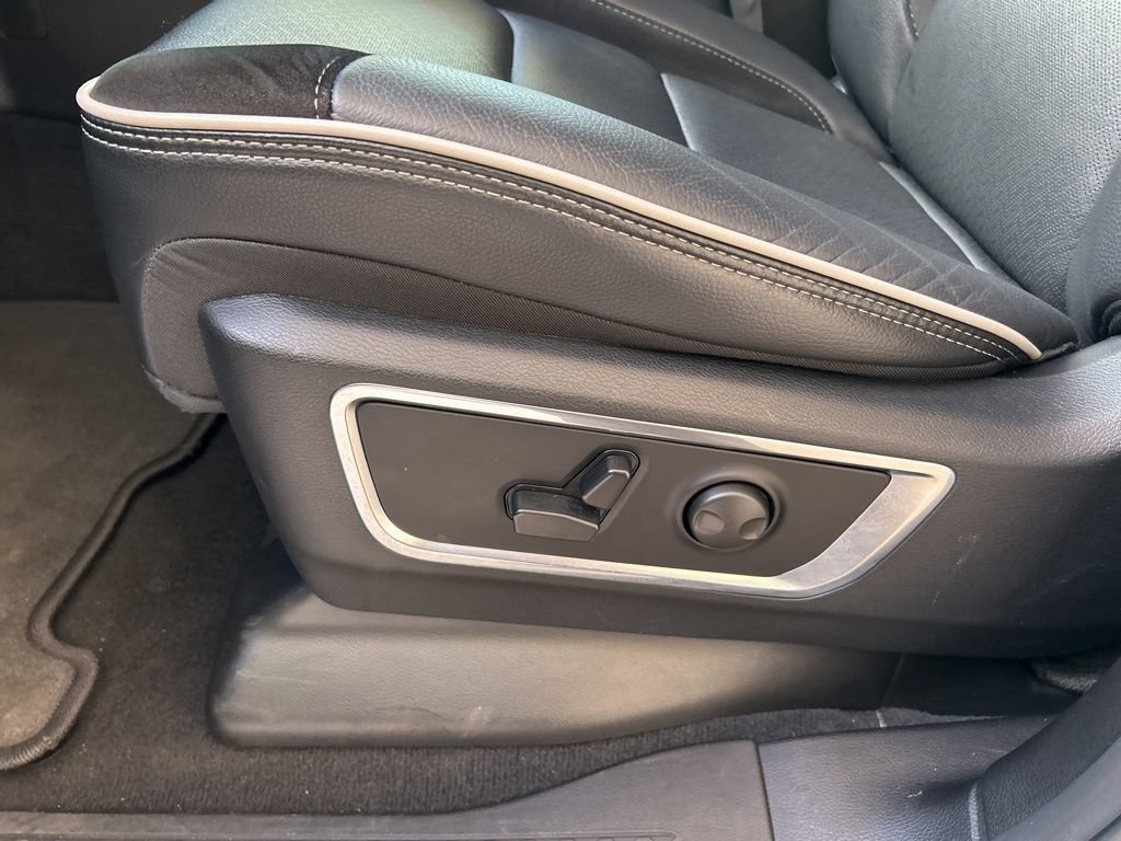 Used 2026 RAM 1500 Laramie AWD/4WD image 48