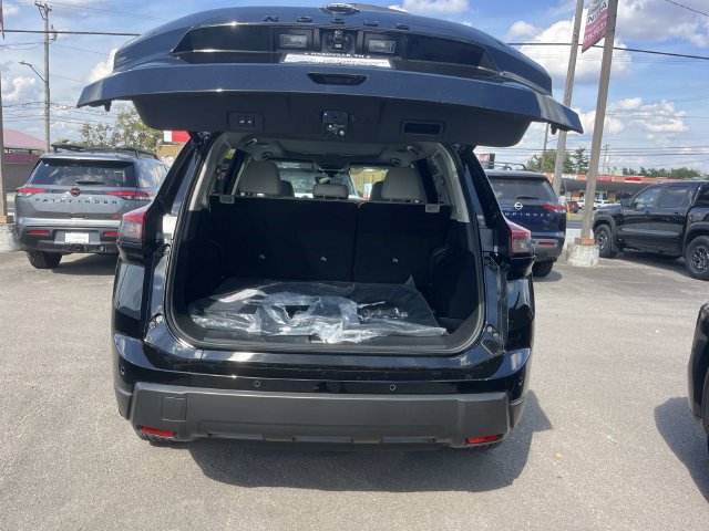 New 2026 Nissan Rogue Dark Armor AWD/4WD image 12