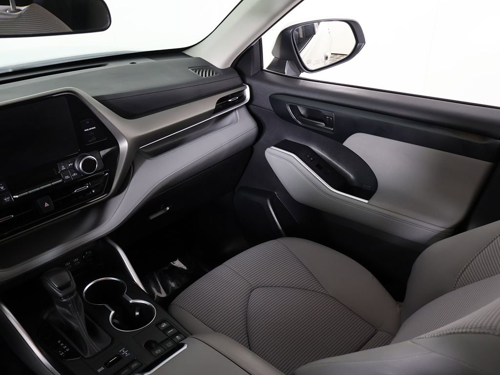 Used 2023 Toyota Highlander L AWD/4WD image 33