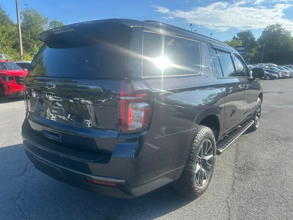 Used 2022 Chevrolet Suburban Z71 w/ Luxury Package AWD/4WD image 5