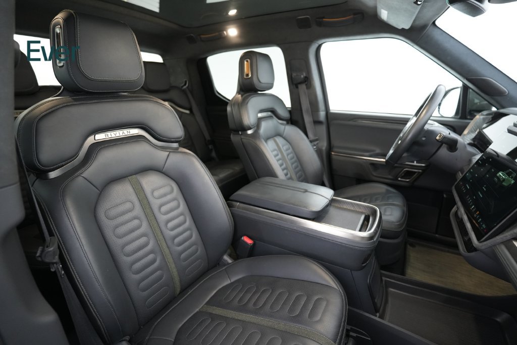 Used 2022 Rivian R1T Launch Edition AWD/4WD image 23