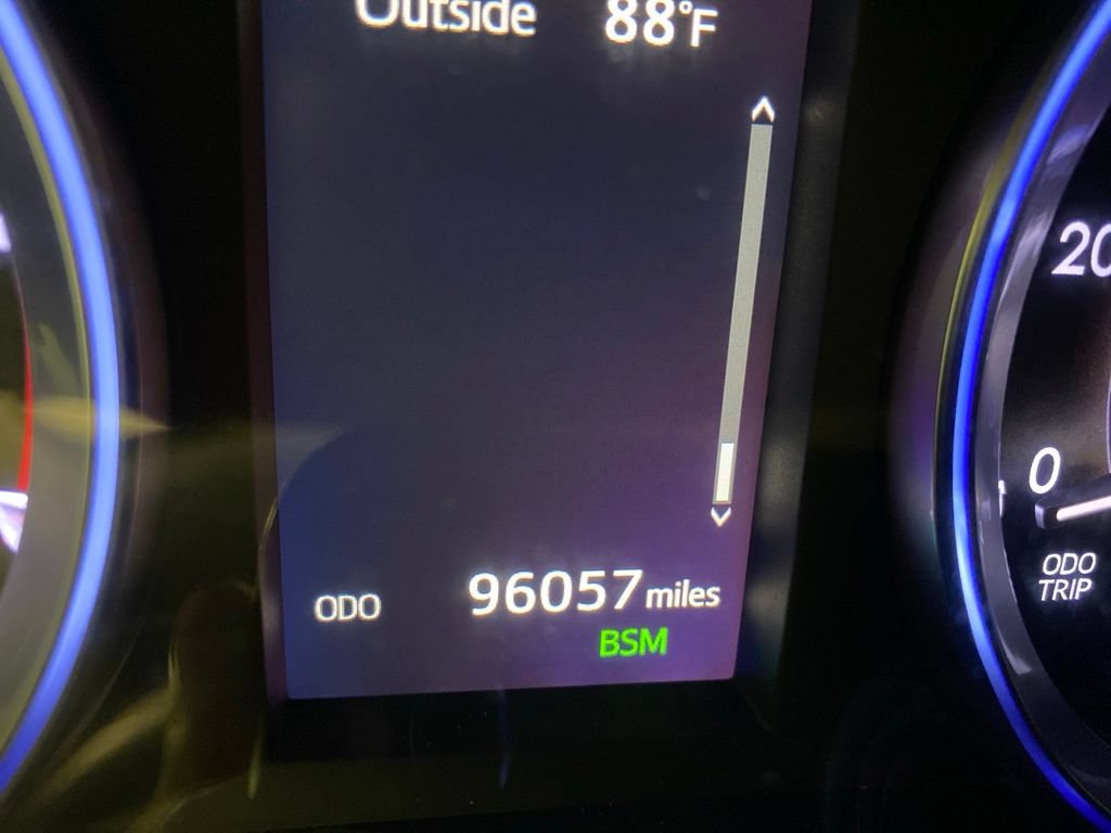 Used 2017 Toyota Highlander XLE w/ Carpet Mat Package FWD image 13