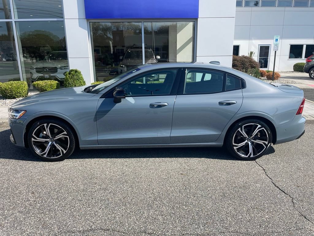 Used 2024 Volvo S60 B5 Plus w/ Climate Package AWD/4WD image 2