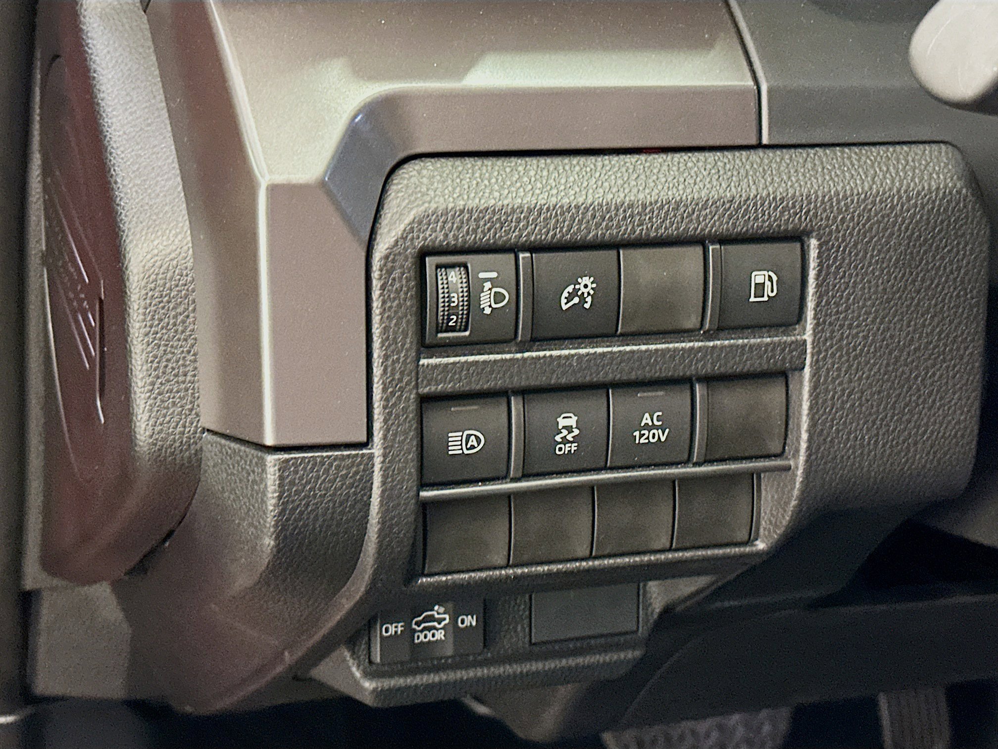 Used 2025 Toyota Tacoma TRD Off-Road AWD/4WD image 17