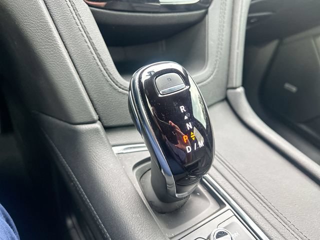 Used 2024 Cadillac XT6 Luxury FWD image 24