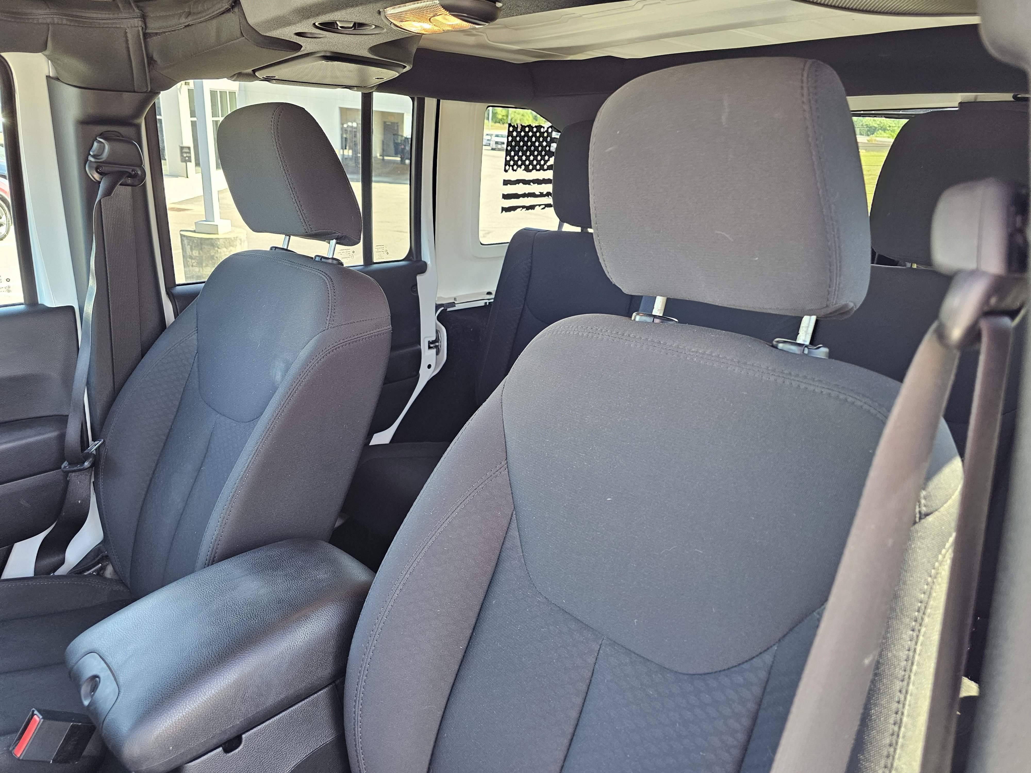 Used 2018 Jeep Wrangler Unlimited Sport S AWD/4WD image 17