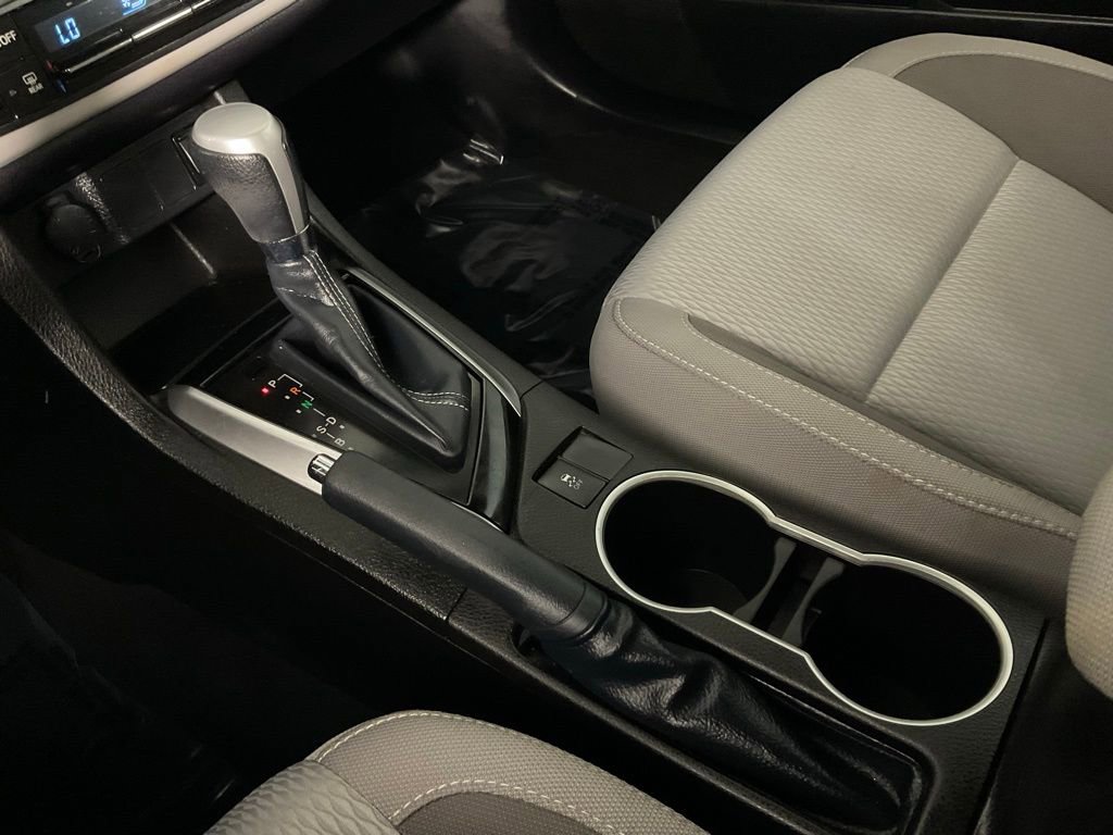 Used 2018 Toyota Corolla LE w/ LE Premium Package image 18