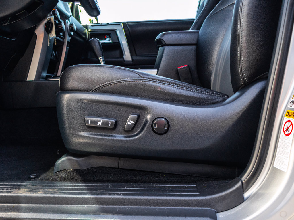 Used 2017 Toyota 4Runner SR5 Premium RWD image 18