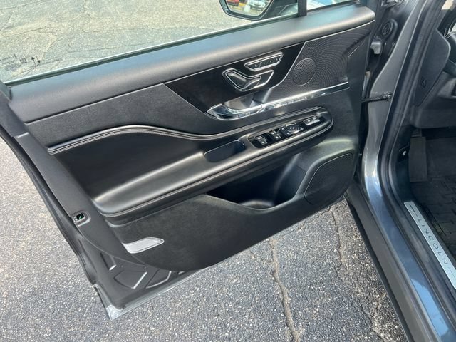 Certified 2023 Lincoln Corsair AWD w/ Equipment Group 101A image 13