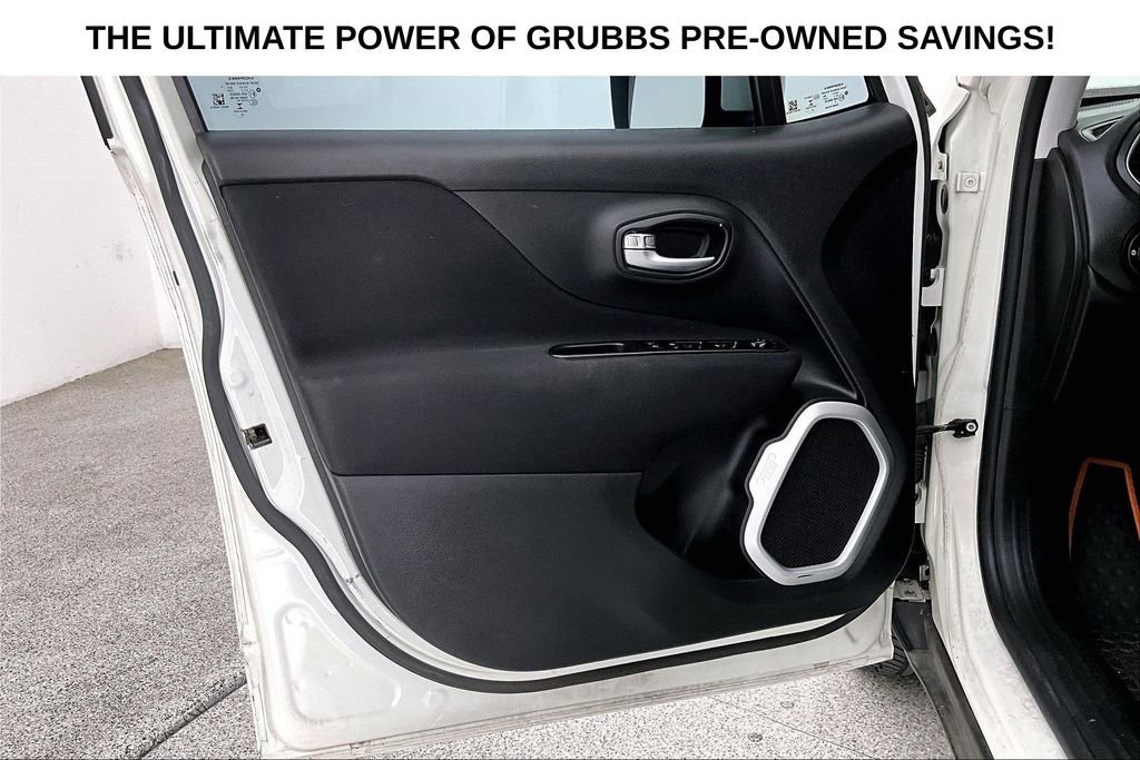 Used 2020 Jeep Renegade Latitude FWD image 20