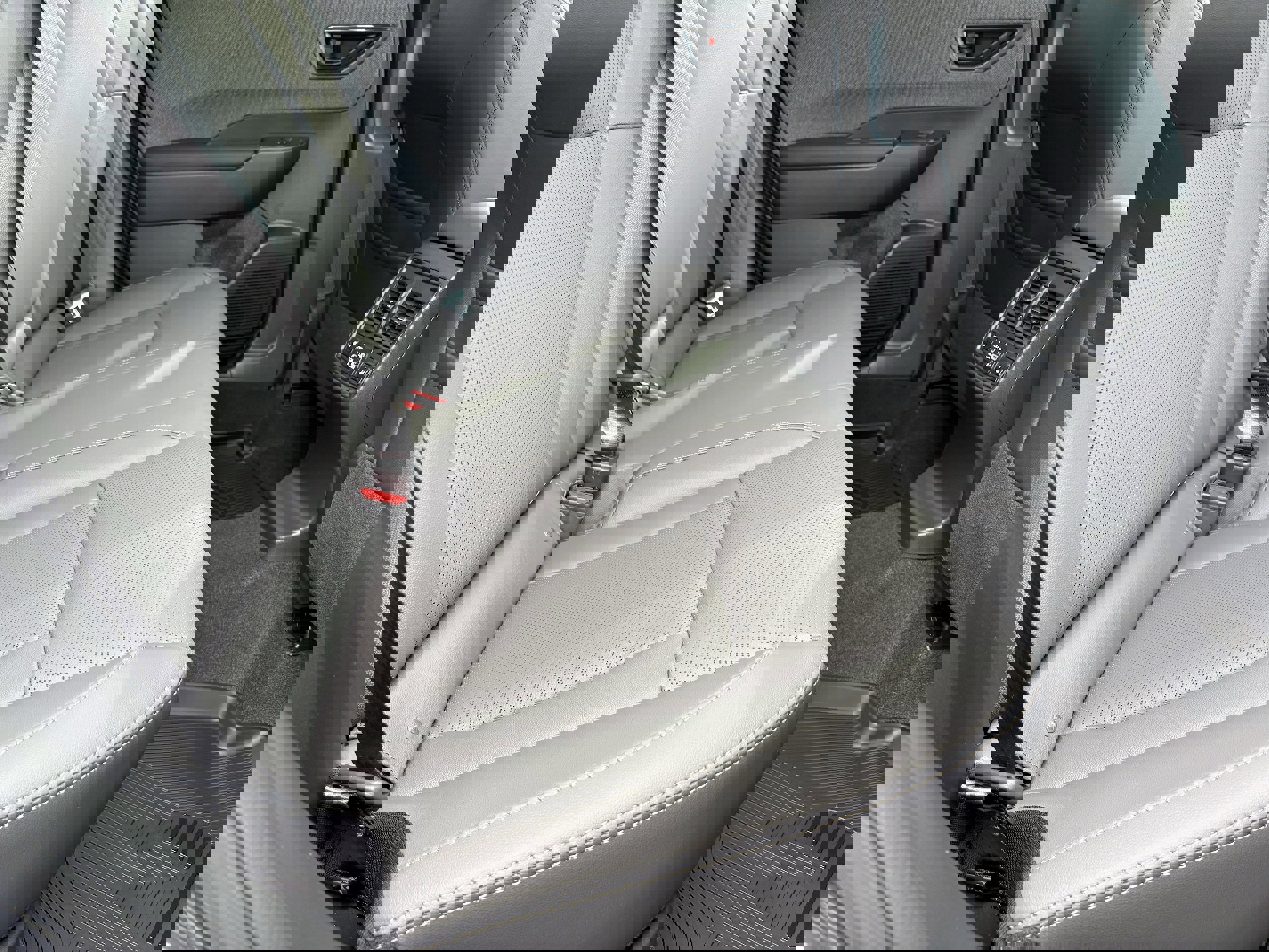 New 2026 Subaru Outback Limited image 32