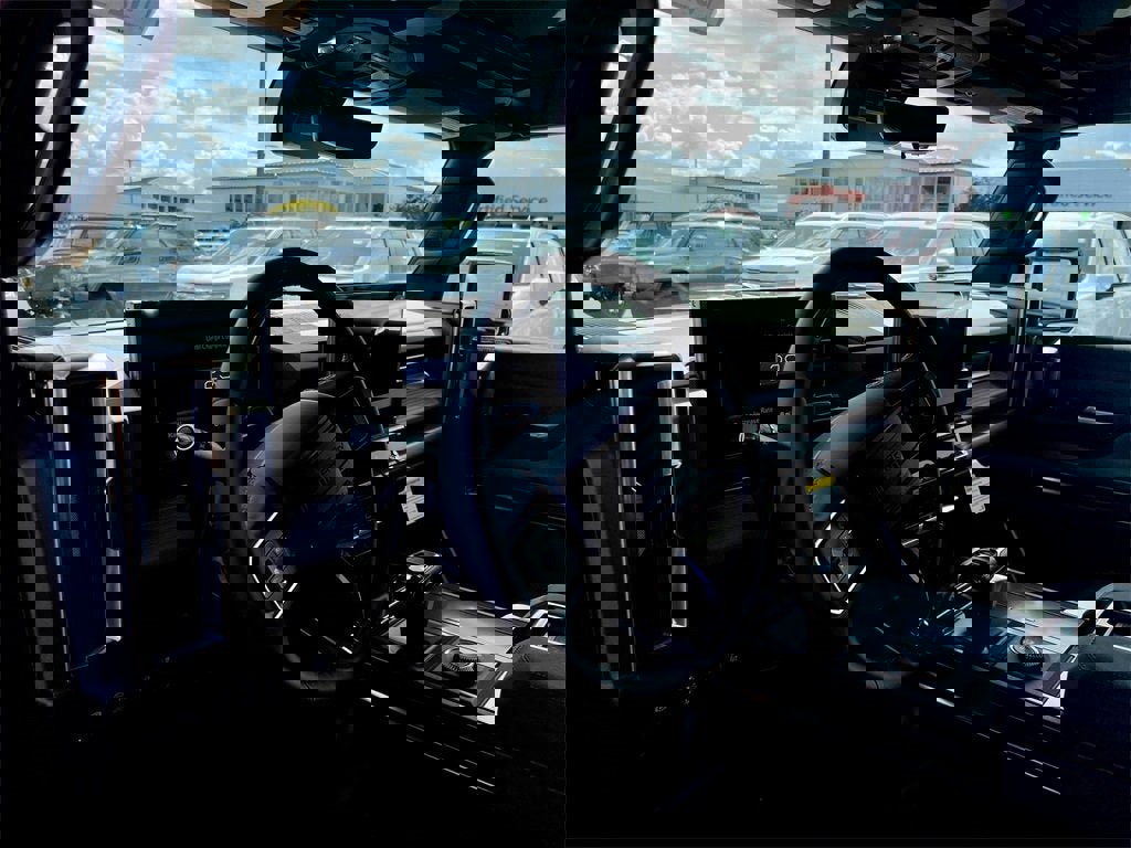 New 2025 GMC Hummer EV 2X image 10