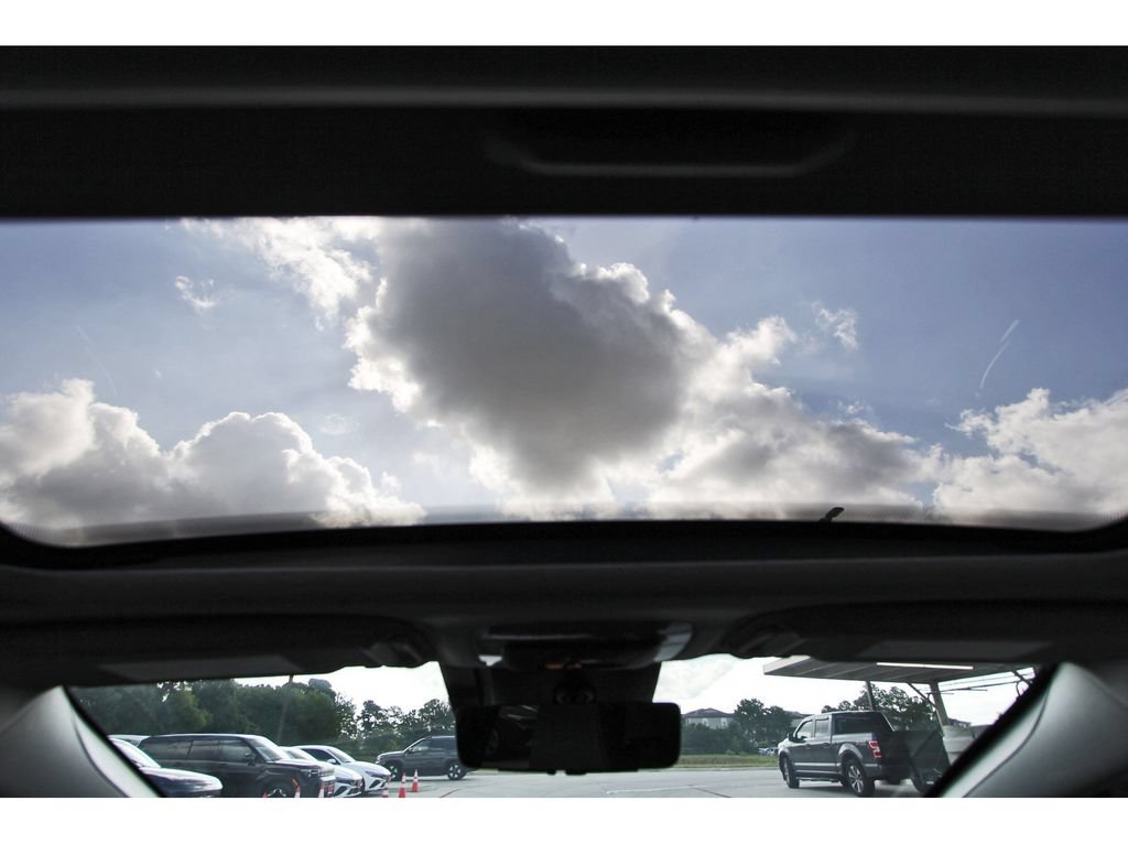 Used 2023 Toyota Prius FWD image 14