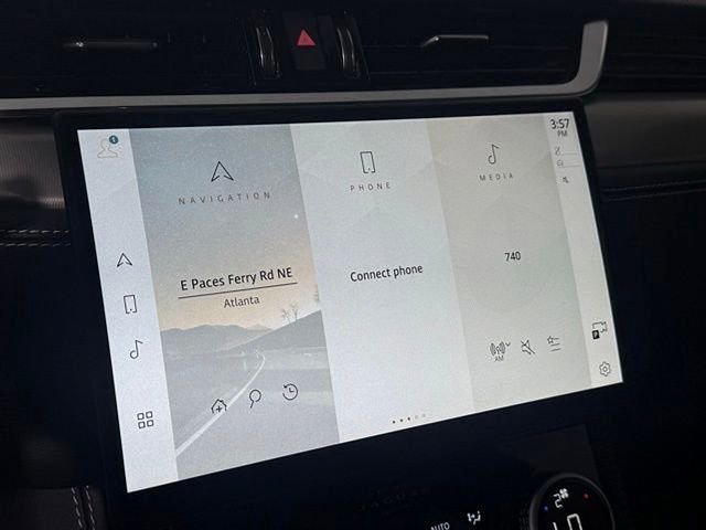 New 2025 Jaguar F-PACE R-Dynamic S image 33