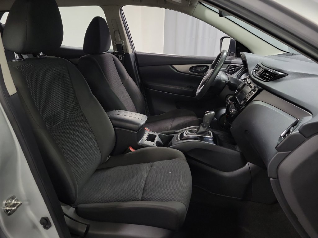 Used 2021 Nissan Rogue Sport S AWD/4WD image 25