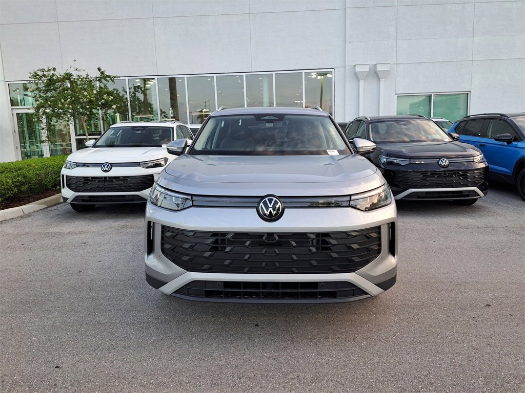 New 2026 Volkswagen Tiguan SE image 2