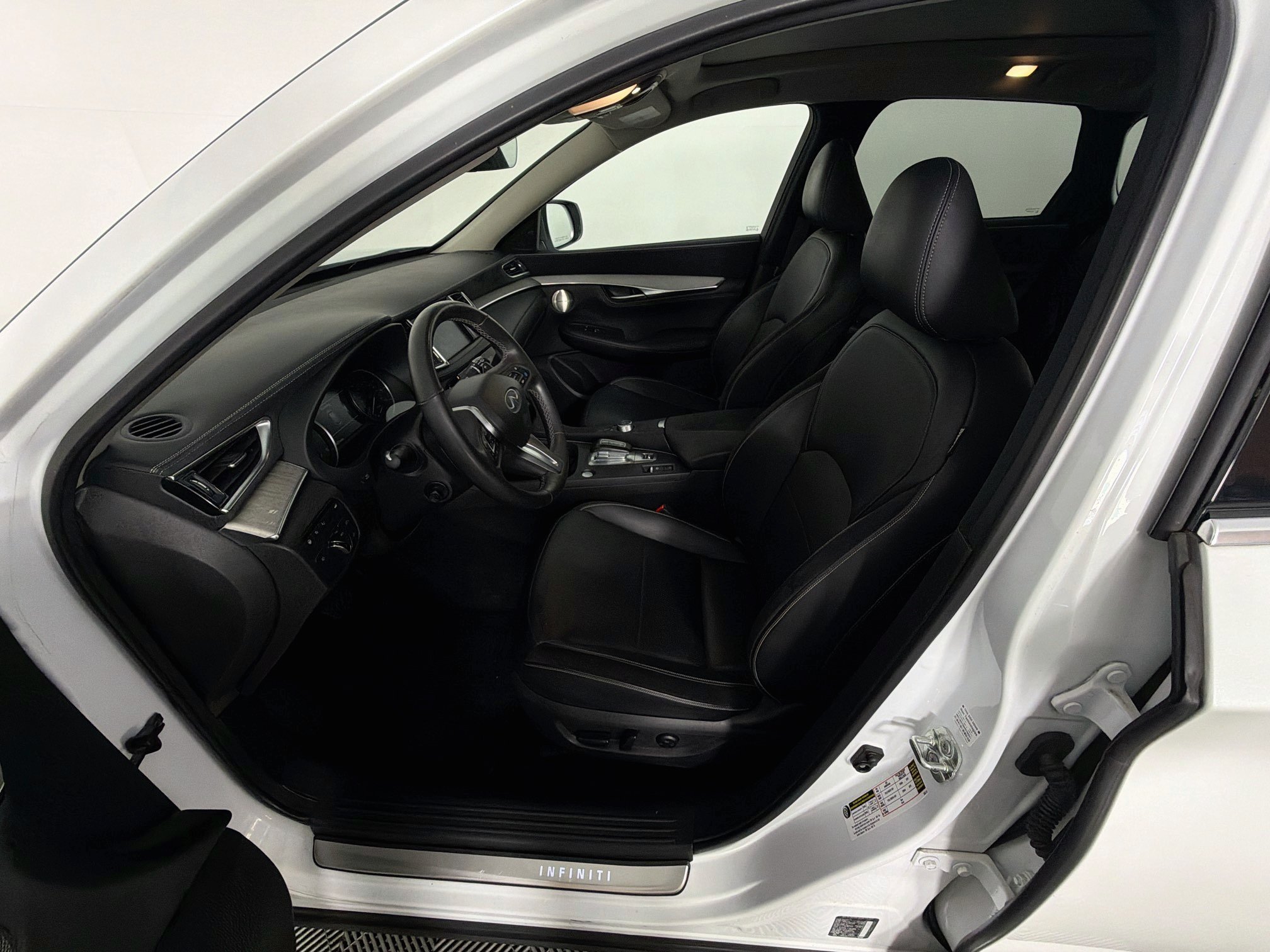 Used 2023 INFINITI QX50 Sensory FWD image 13