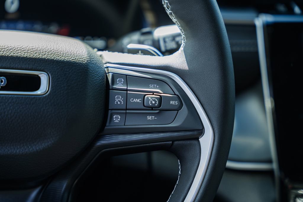 New 2025 Jeep Grand Cherokee Laredo X w/ Luxury Tech Group I image 26