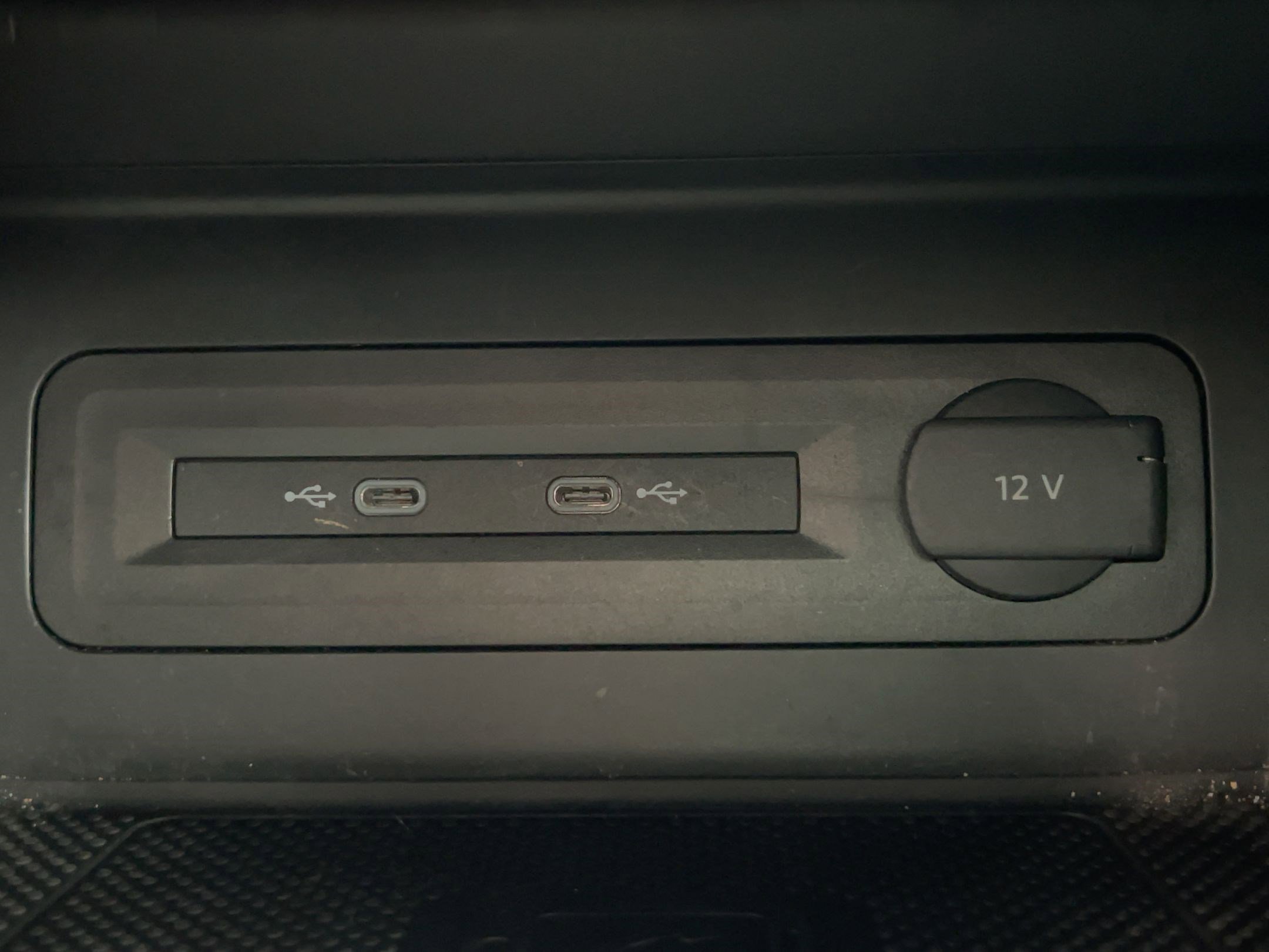 Used 2022 Volkswagen Atlas Cross Sport SEL image 31