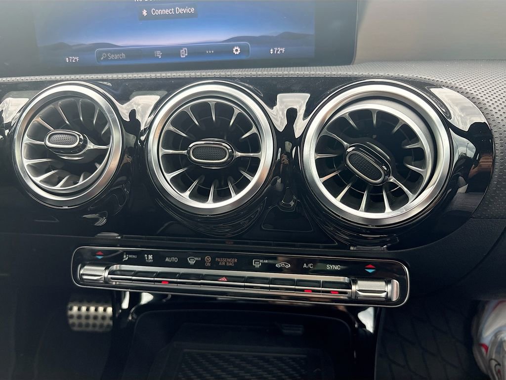 Used 2024 Mercedes-Benz CLA 250 image 23