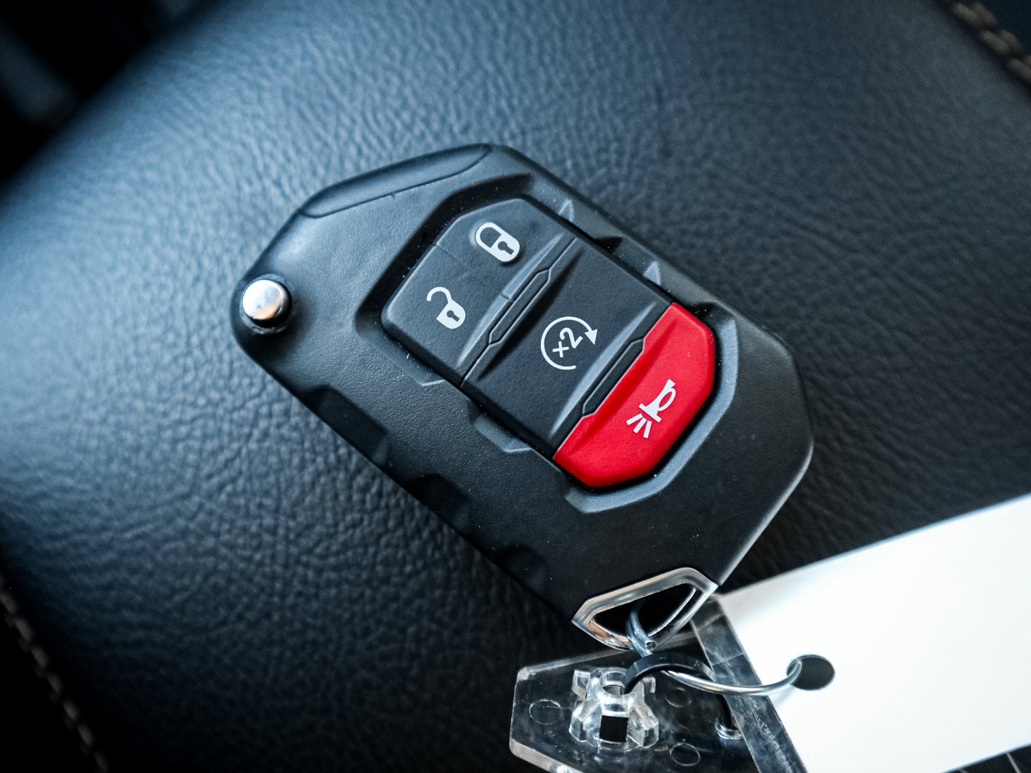 Used 2025 Jeep Wrangler Sahara image 34