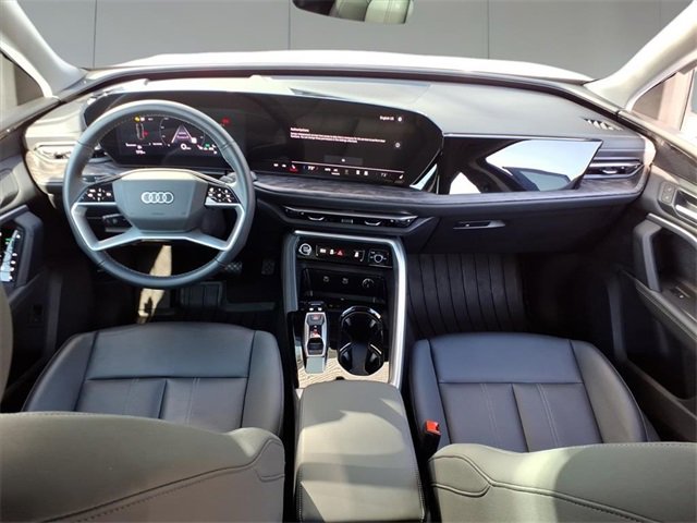 Used 2025 Audi Q5 2.0T Premium w/ Convenience Package image 9