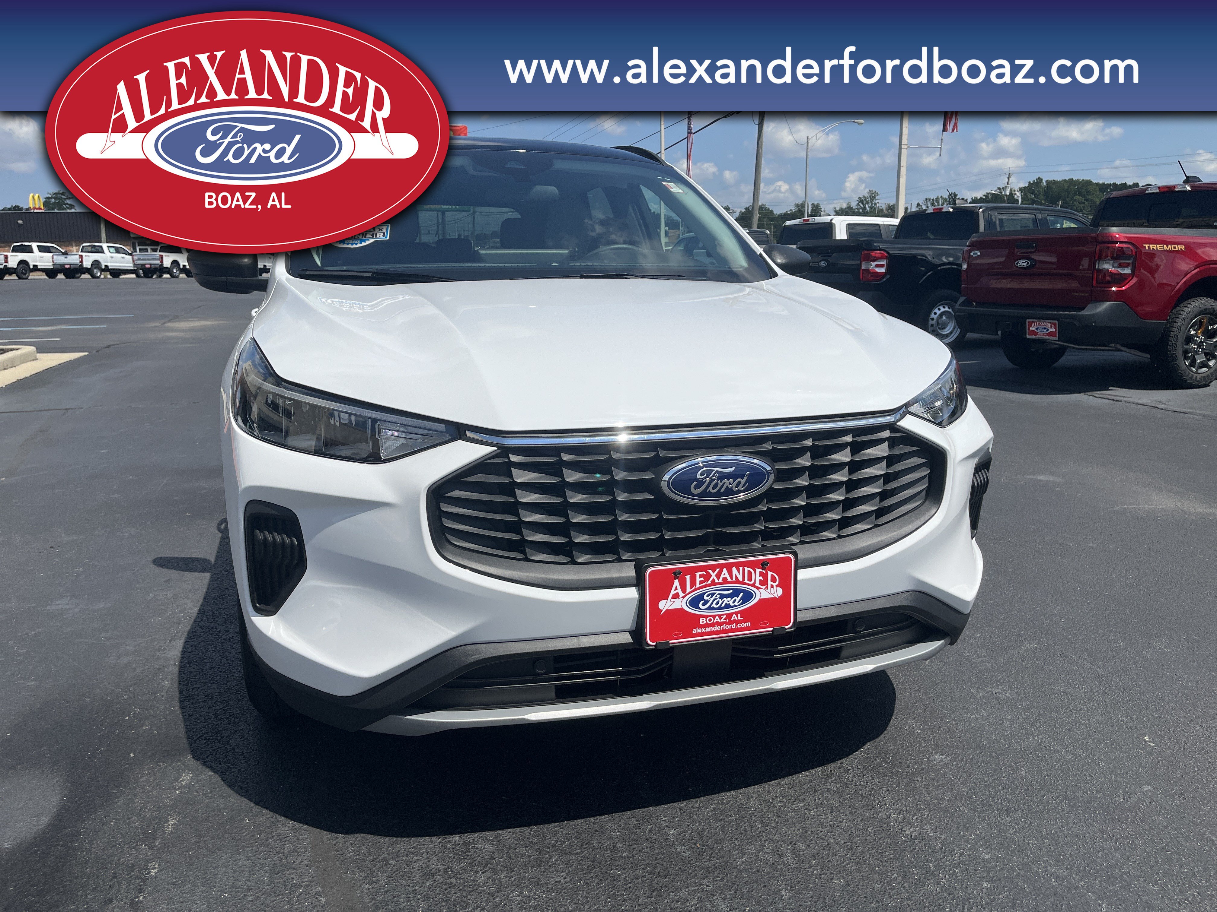 Used 2025 Ford Escape Active w/ Active Premium Tech Pack FWD image 5