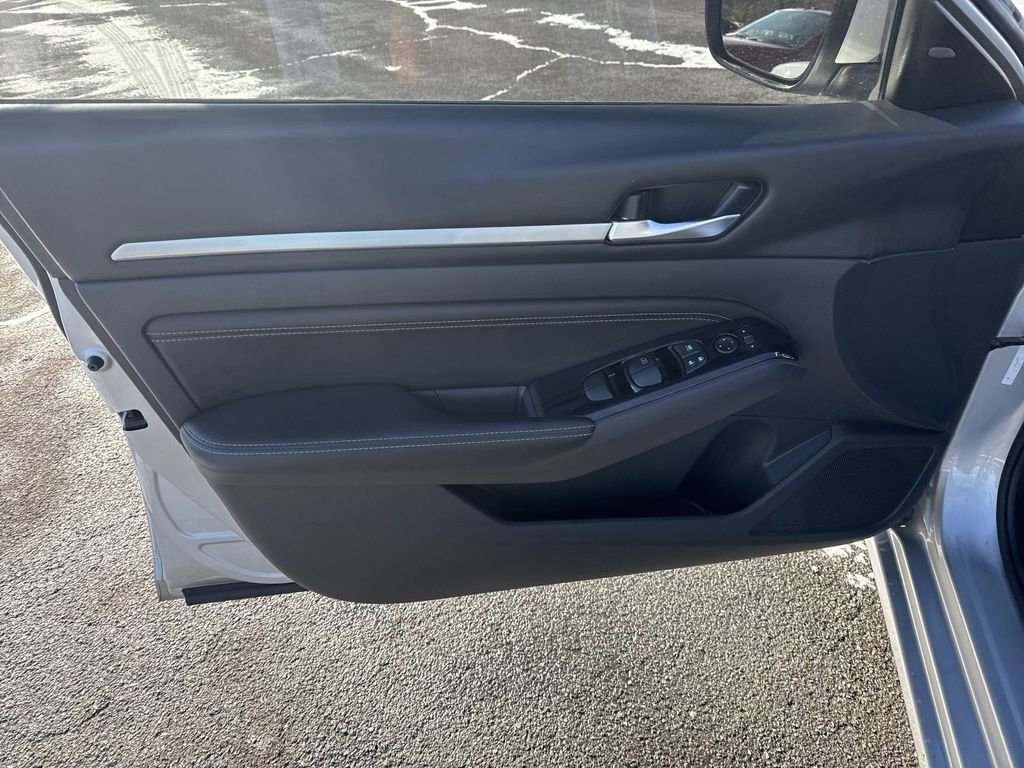 Used 2021 Nissan Altima 2.5 SV image 21