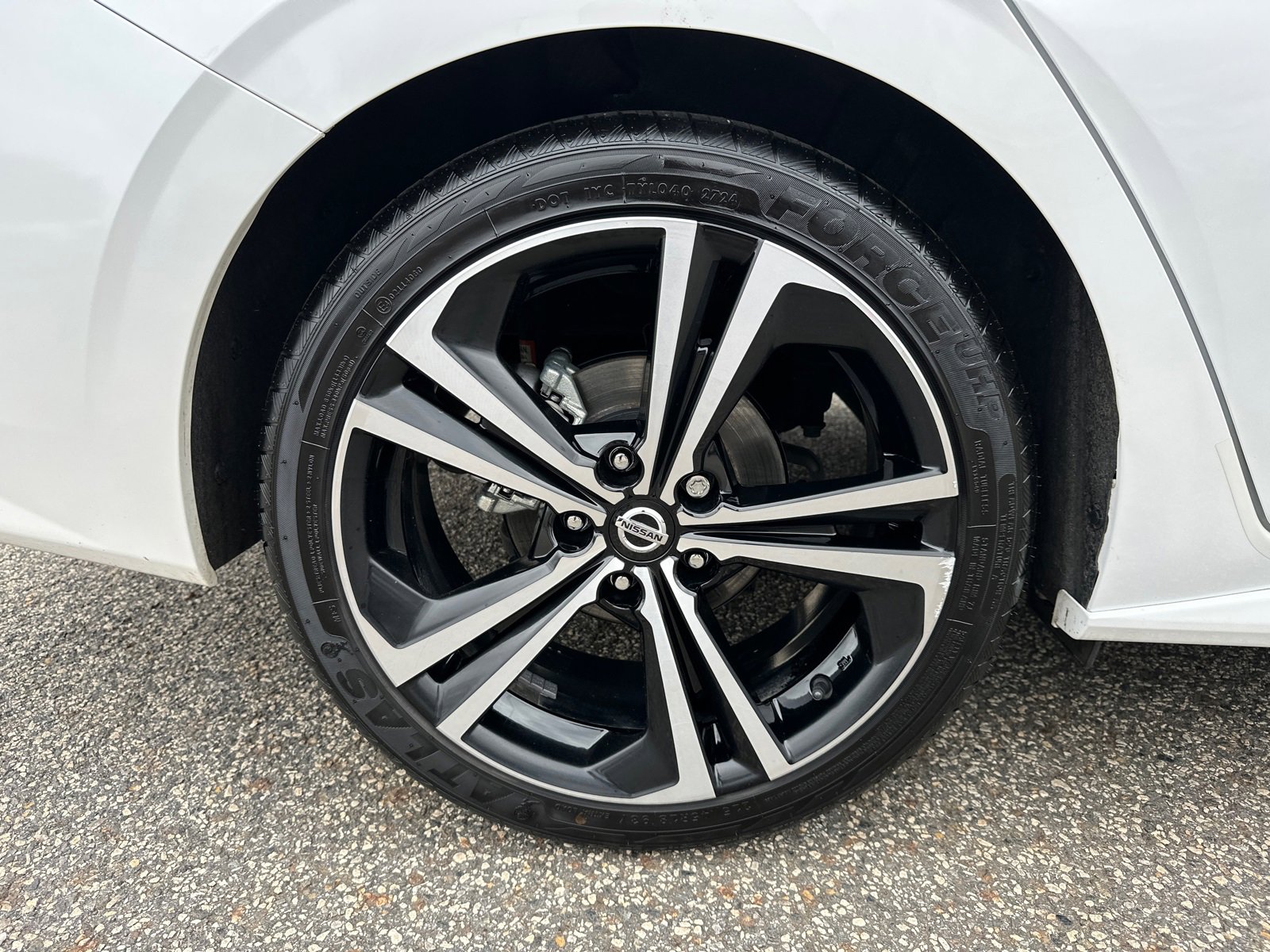 Used 2022 Nissan Sentra SR w/ Lighting Package image 17