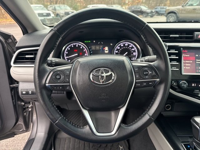 Used 2018 Toyota Camry XLE image 13