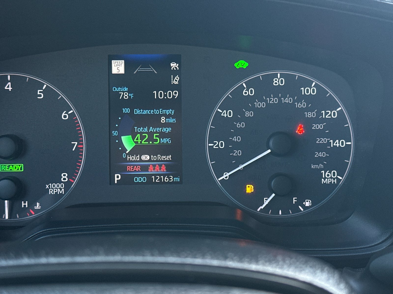 Used 2025 Toyota Corolla Cross AWD Hybrid image 22