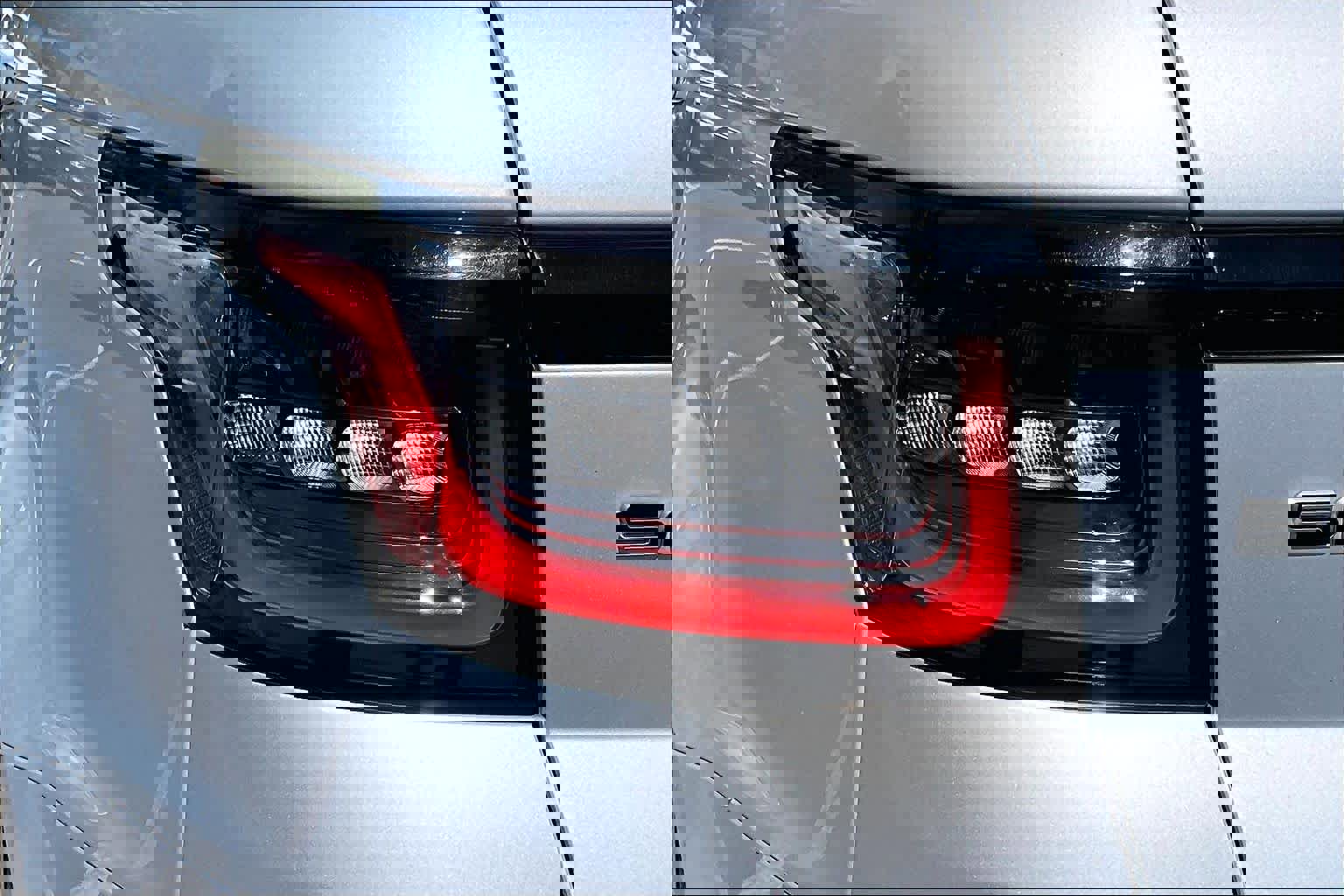 Used 2022 Land Rover Range Rover Sport HSE Dynamic image 29