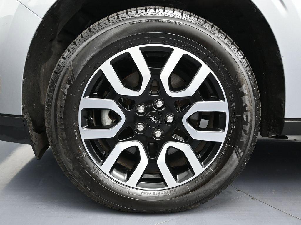 Used 2022 Ford Maverick Lariat w/ Lariat Luxury Package image 9