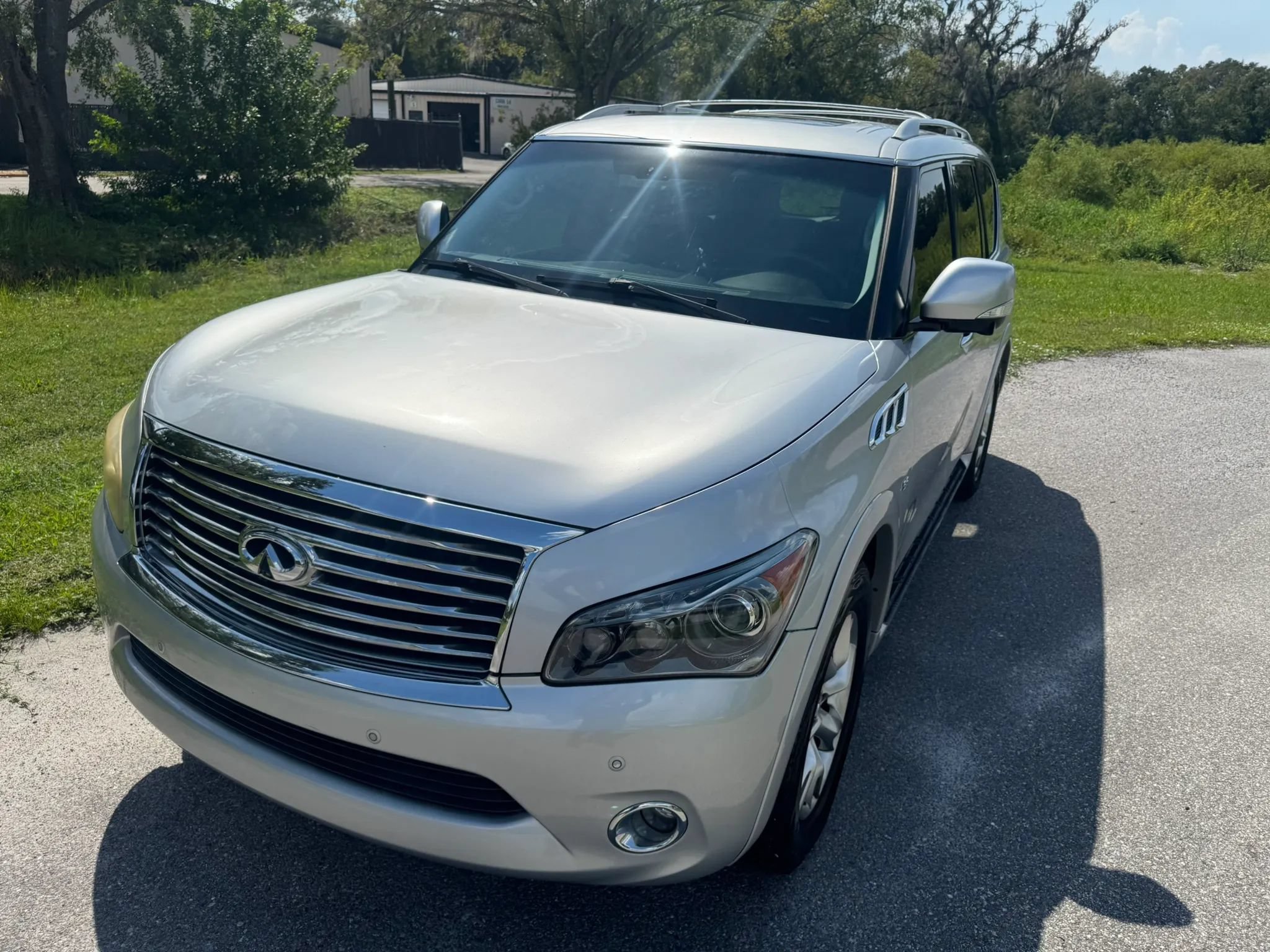 Used 2014 INFINITI QX80 2WD w/ Theater Package image 3