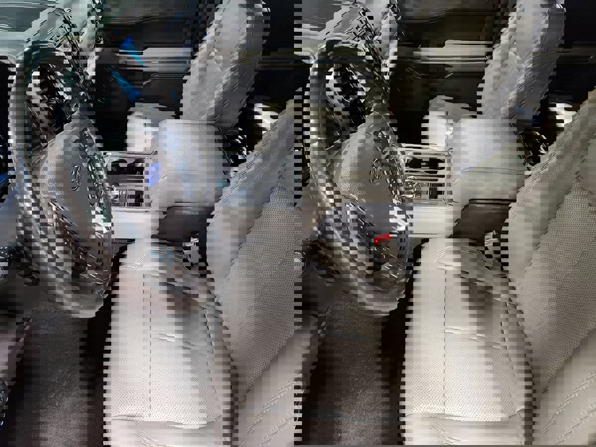 Used 2021 Ford Expedition Max XLT image 32