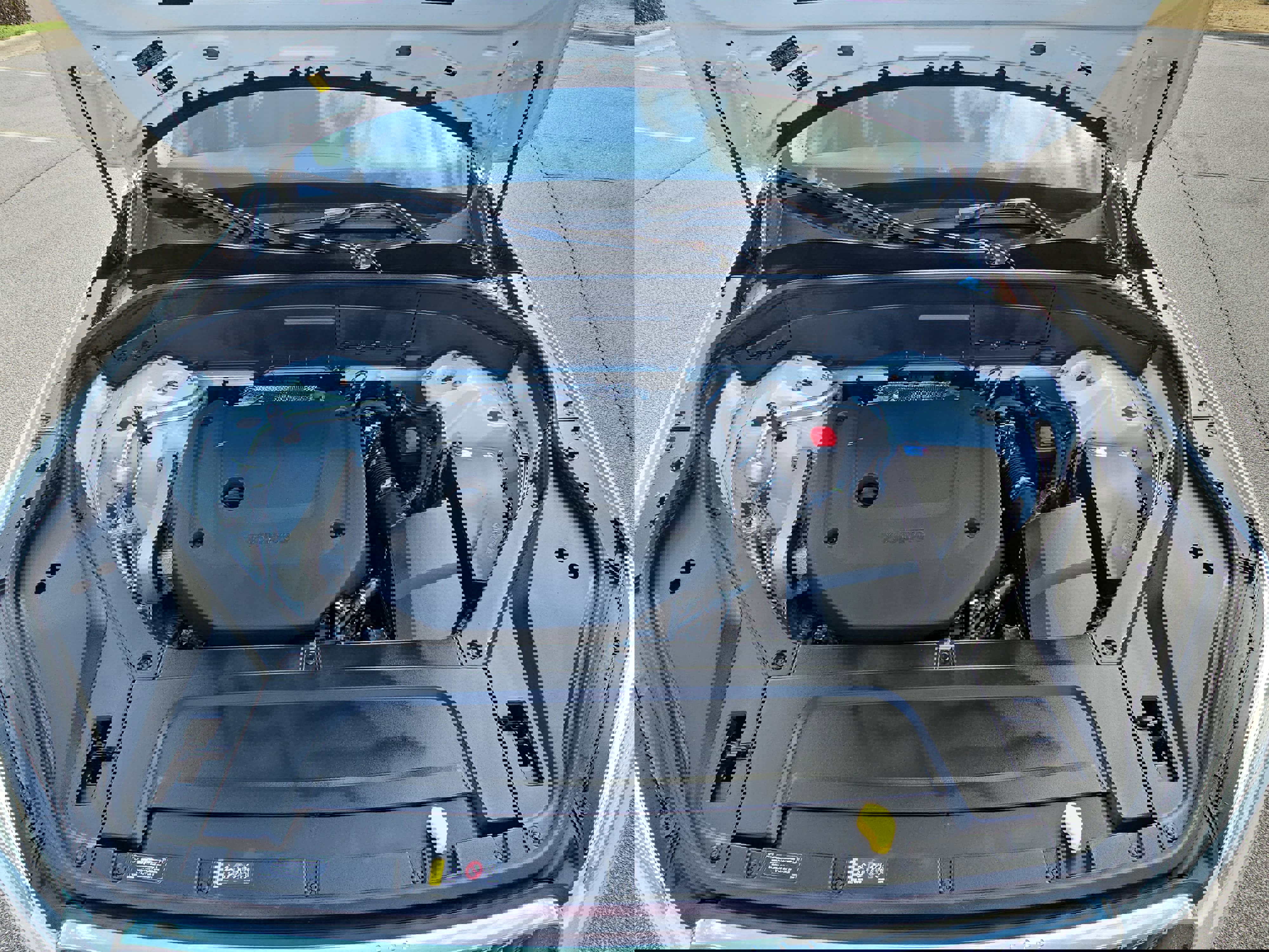 Used 2024 Volvo XC90 B6 Plus w/ Protection Package Premier image 30