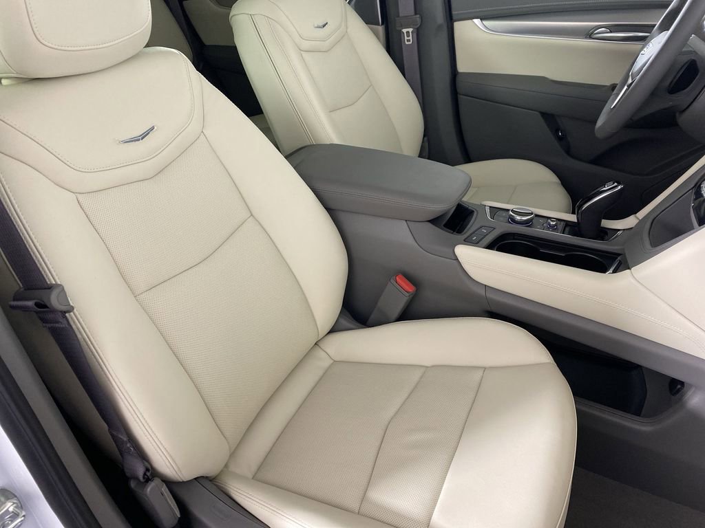 New 2025 Cadillac XT5 Premium Luxury w/ LPO, Floor Liner Package image 30
