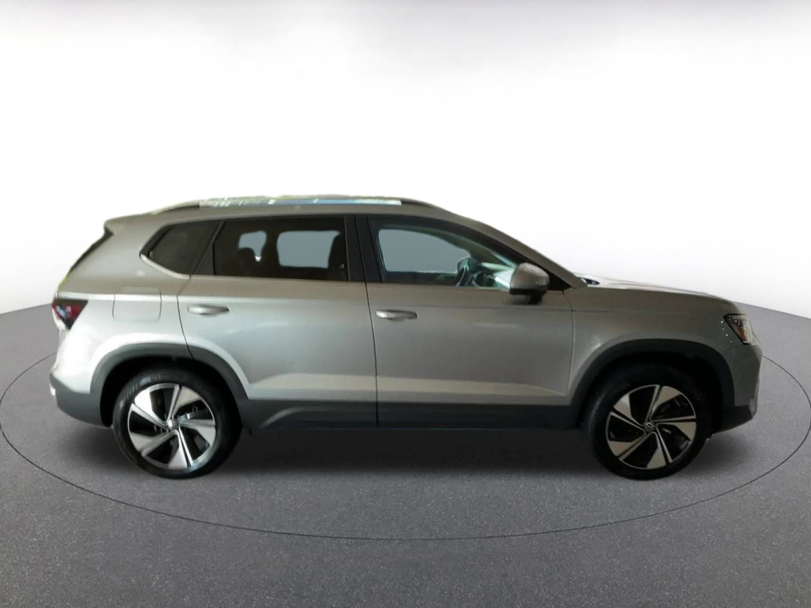 Used 2025 Volkswagen Taos SE image 24